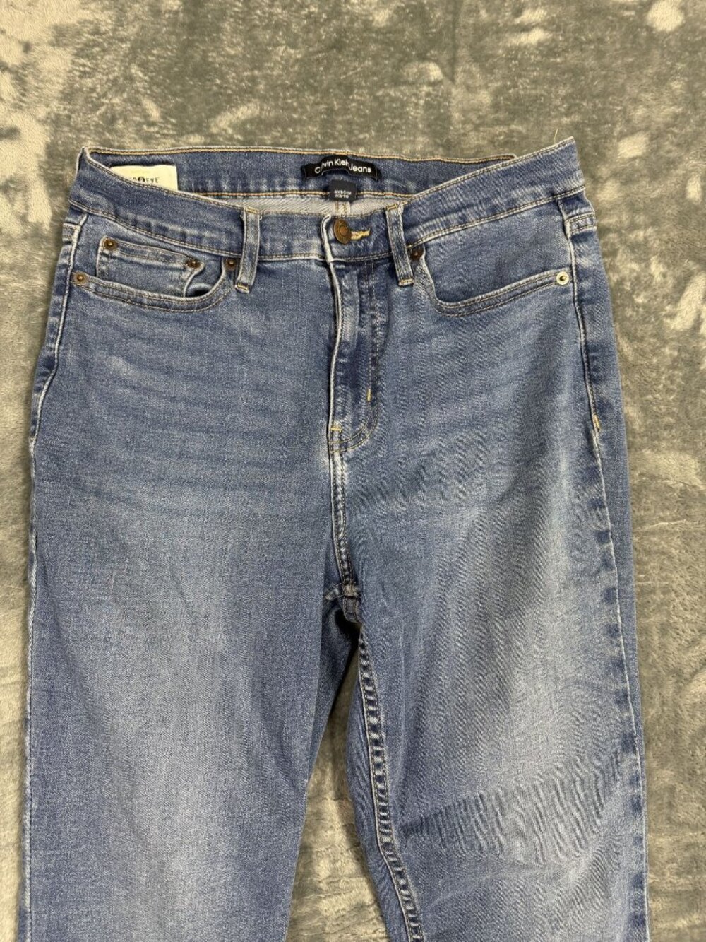 Calvin Klein Womens Mid-Rise Straight Leg Jeans Size 10 Medium Wash - Picture 2 of 10